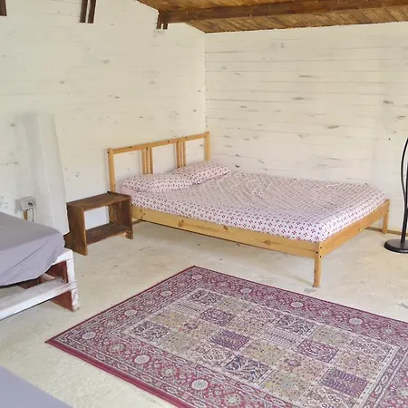 Хостел Explorers Retreat *